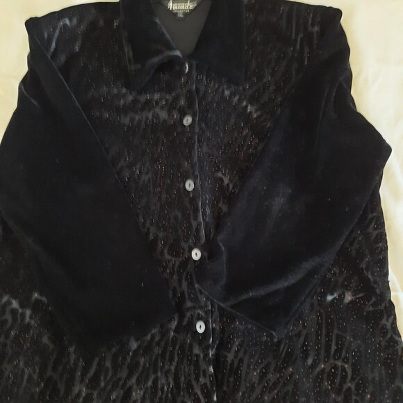 Vintage Nu Look - Amanda Collection IXL- Black Long Sleeved Buttoned Top - Picture 4 of 6